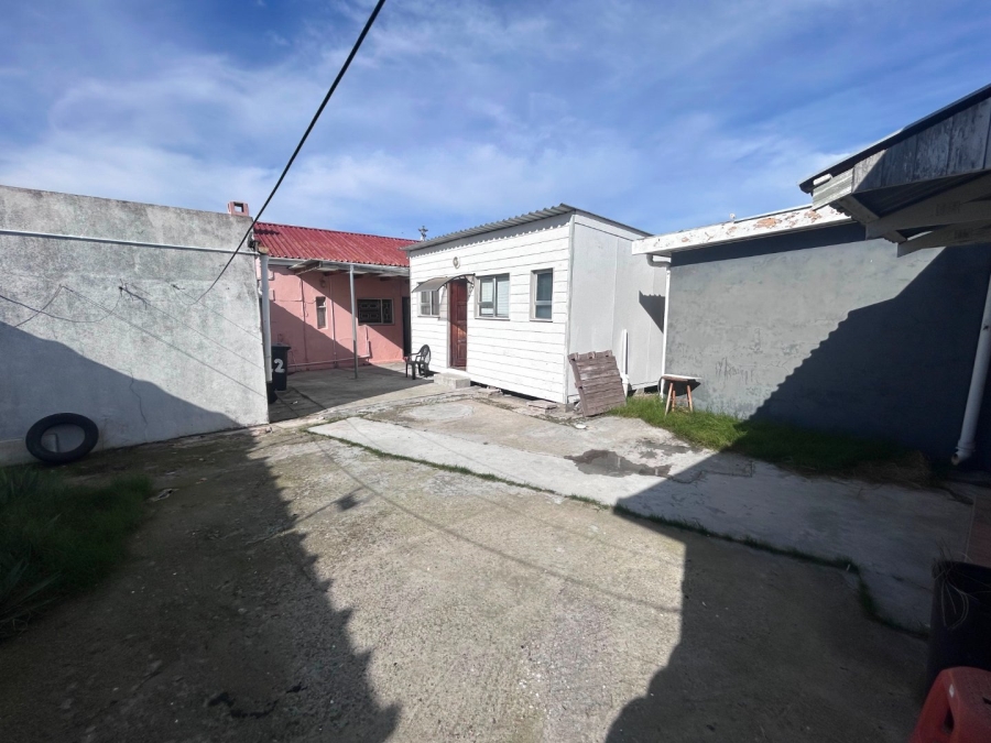  Bedroom Property for Sale in Belgravia Western Cape